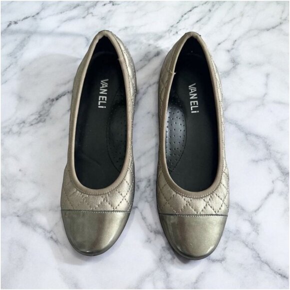 VAN ELI Serene Silver Quilted Leather Ballet Flats Size 6.5 - Picture 1 of 7